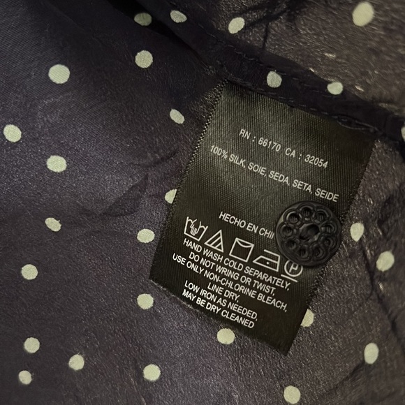 Maeve Anthropologie Navy Dot Washable Silk Ruffle Sleeve Blouse EUC - Picture 4 of 5